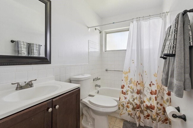 Building Photo - 6708 NW 57th Dr