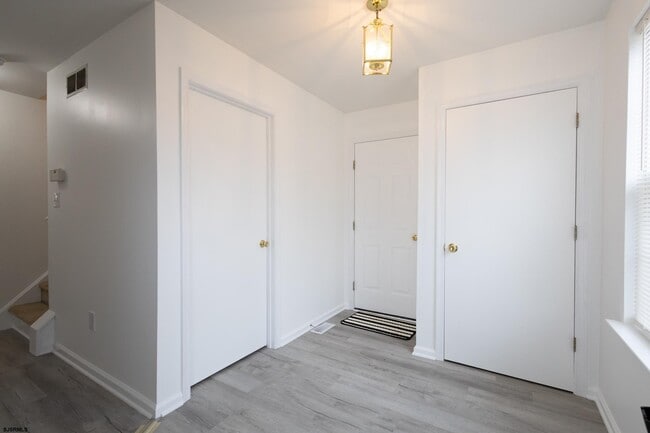 Building Photo - 4 Millard Ave