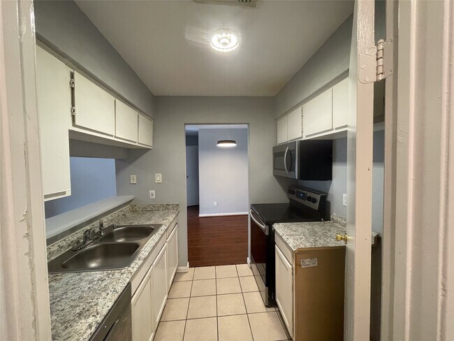 Building Photo - 12607 Ashford Meadow Dr