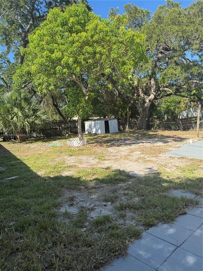 Building Photo - 1503 NE 128th St