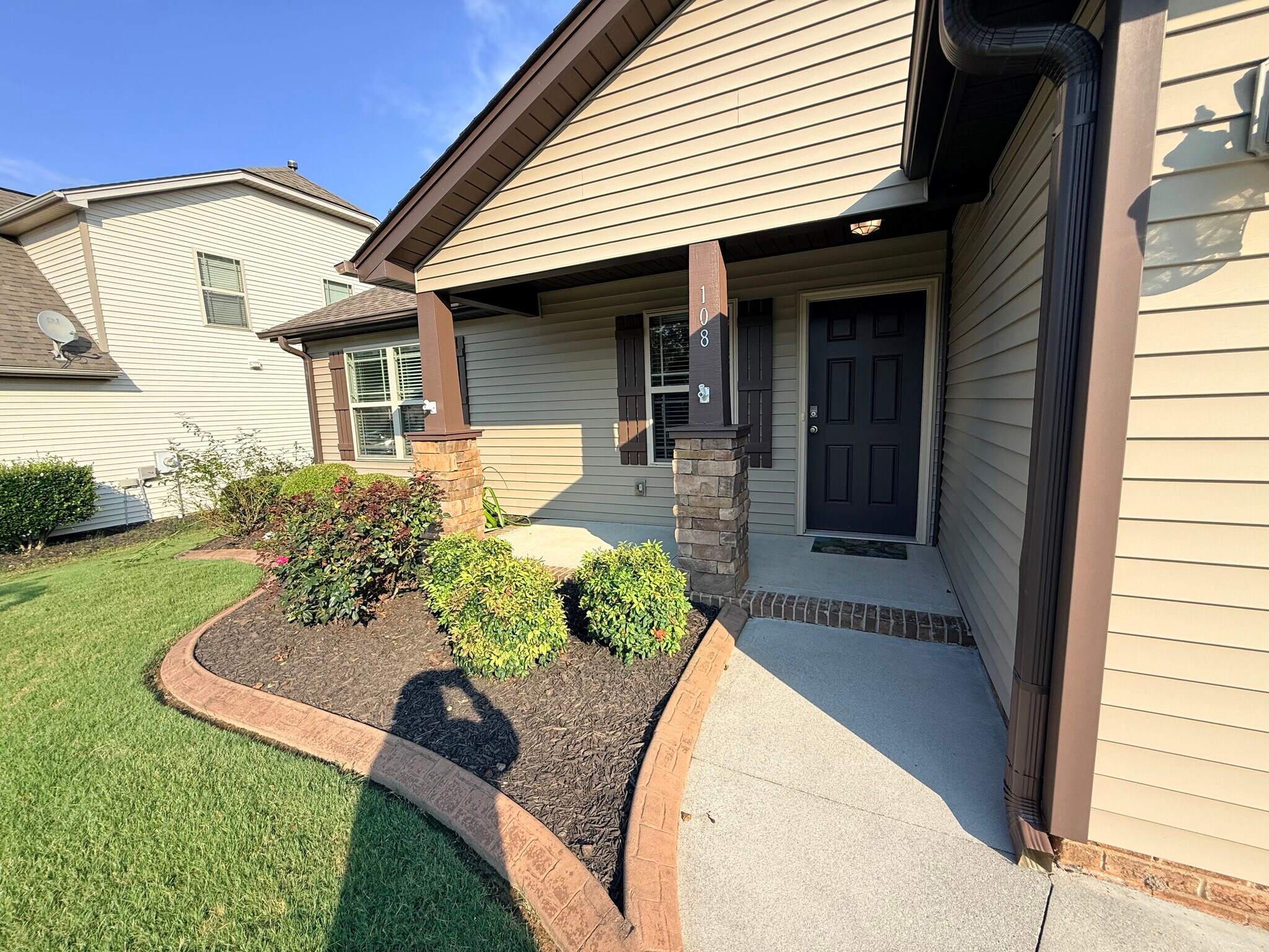 Building Photo - 108 Summerdale Dr