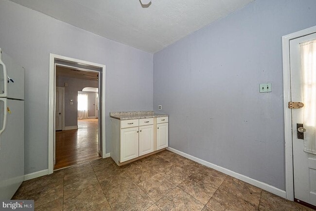 Building Photo - 3929 Terrace St