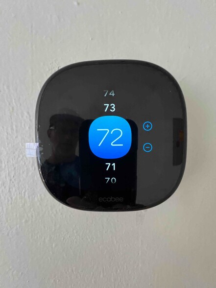 Building Photo - 531 Ditmar St