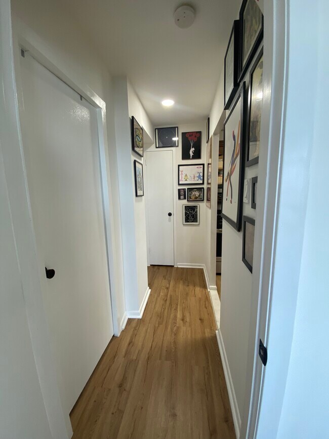 Building Photo - 5340 Holmes Run Pkwy