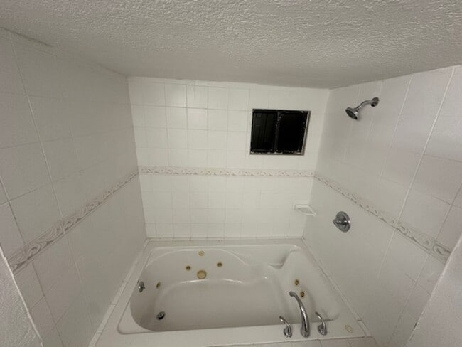 Building Photo - JP - Early