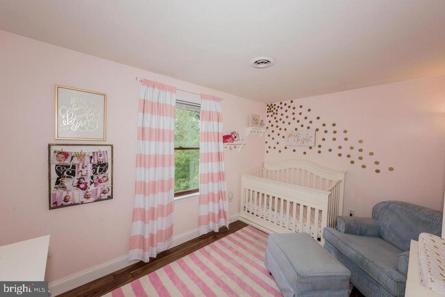 Building Photo - 6135 Waterloo Rd