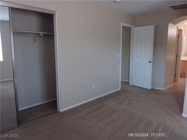 Building Photo - 6211 Sugartree Ave