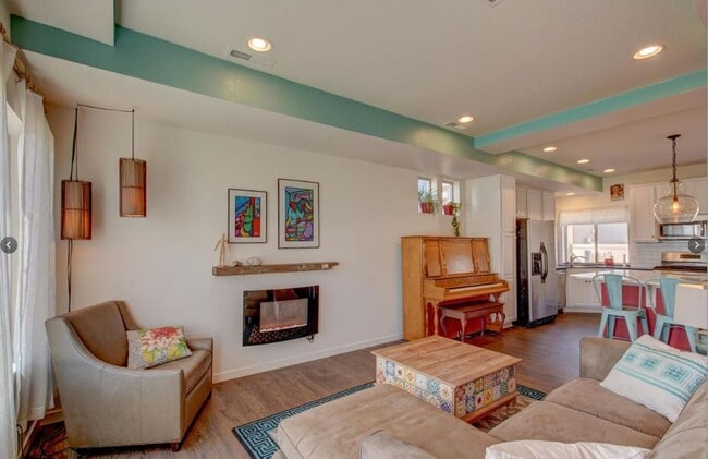Building Photo - Long Realty & Property Management- Furnish...