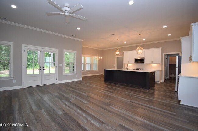 Building Photo - 4274 Pinehurst Ct