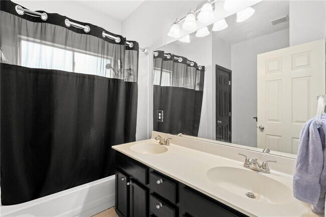 Building Photo - 601 Paso Fino Trail