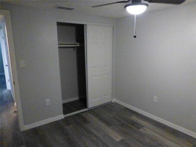 Building Photo - 5420 Reef Dr