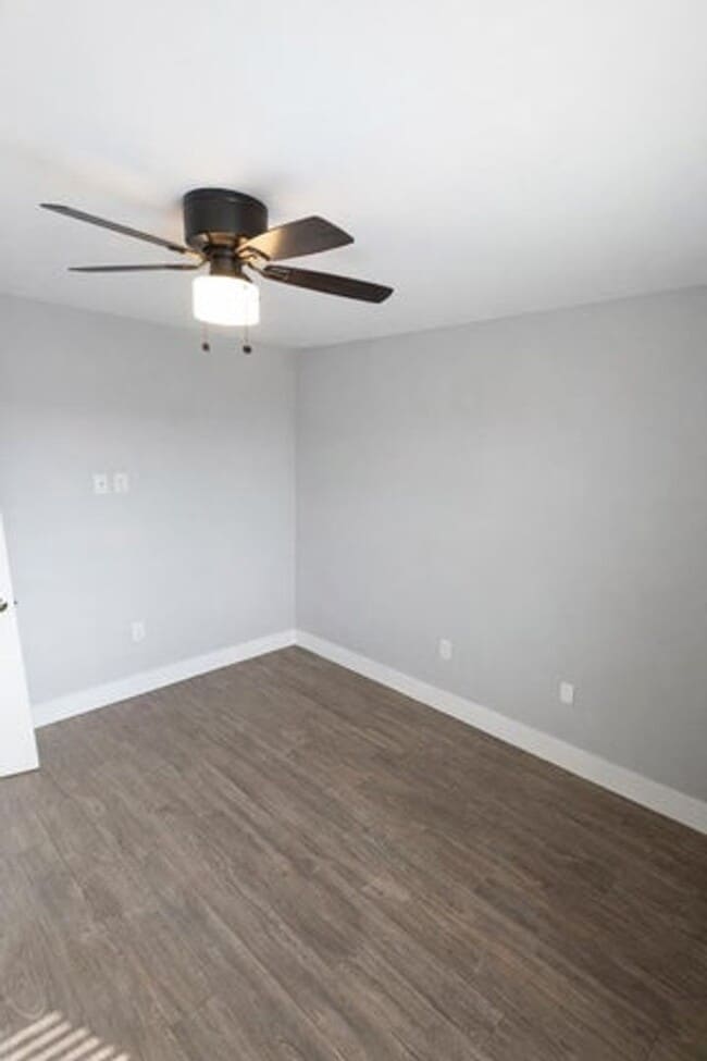 Building Photo - 4135 Eastridge Cir