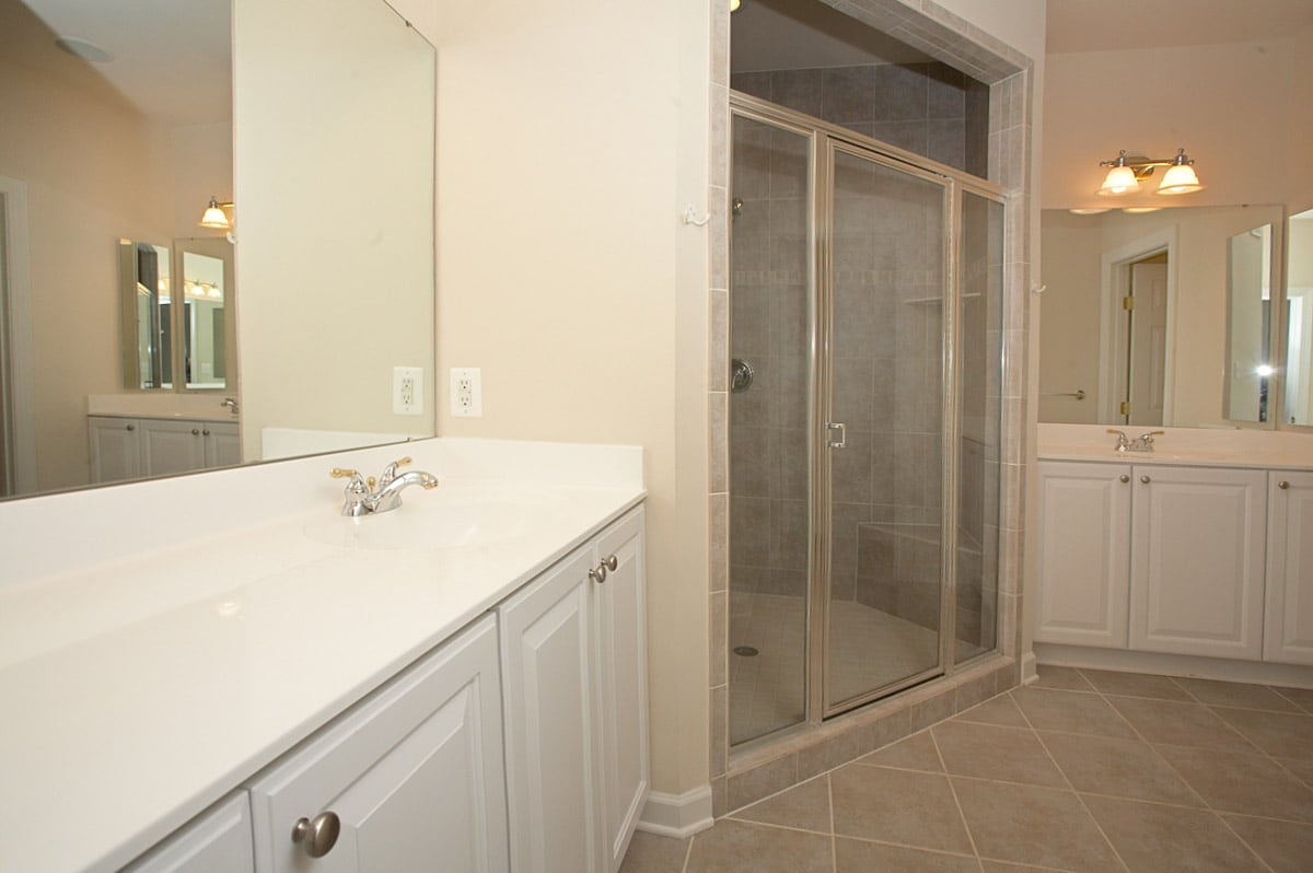 Building Photo - 560 Odendhal Ave