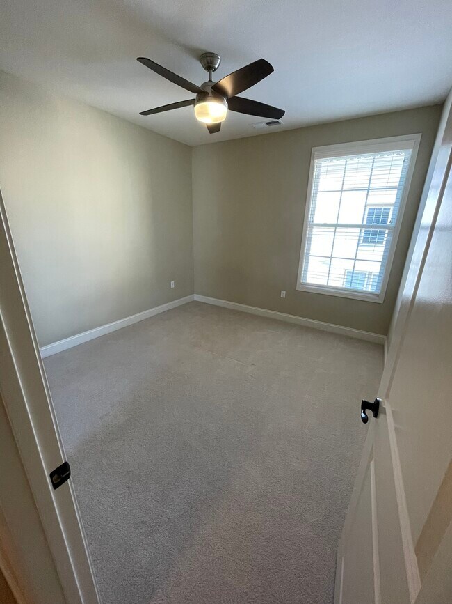 Building Photo - 3610 Capoterra Way