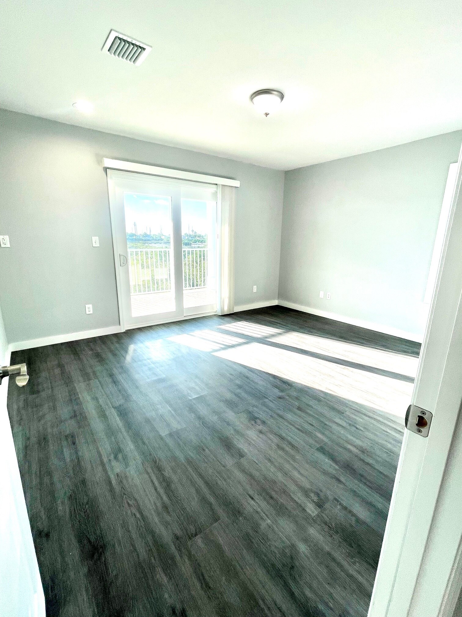 2nd Floor Master Bedroom/Bathroom/Balcony - 51 Barcelona Dr