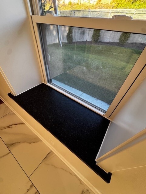 Building Photo - 820 Francis Pl