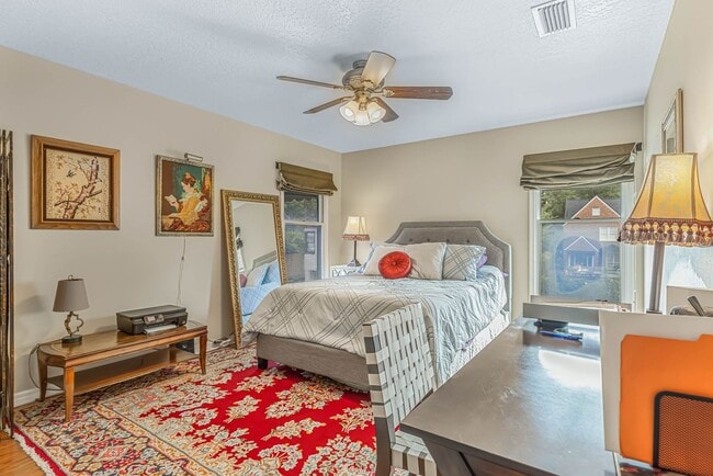 Building Photo - Renovated 3/3 Pool Home home in the heart of Delaney Park of Downtown Orlando
