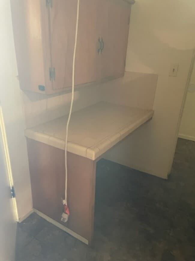 Building Photo - 2 BEDROOM 2 BATH (55+COMMUNITY)