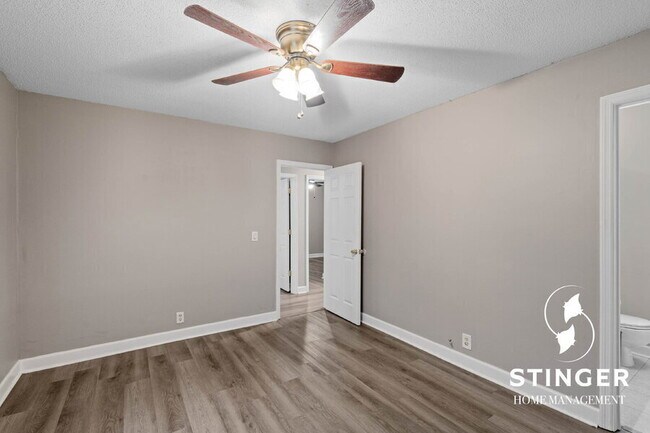 Building Photo - 16 Quail Ridge Cir N