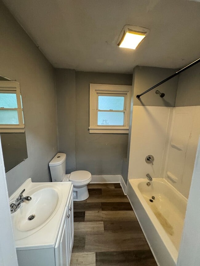 Building Photo - Updated 3-Bedroom Home with Modern Grey Finishes – Open House Feb 7