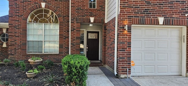 Building Photo - 13035 Bainbridge Trail