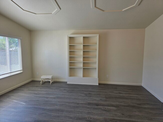 Building Photo - 4611 Harmony Pl