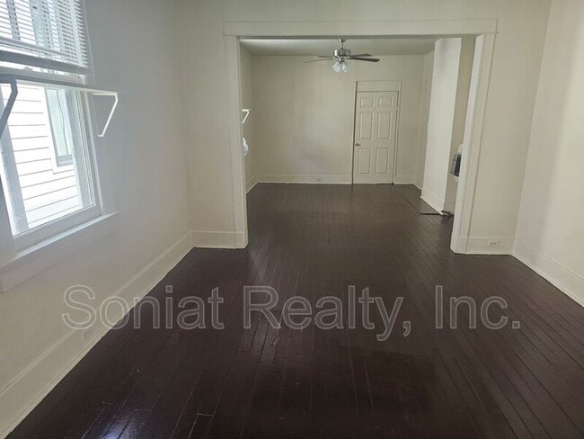 Building Photo - 3011 Iberville St