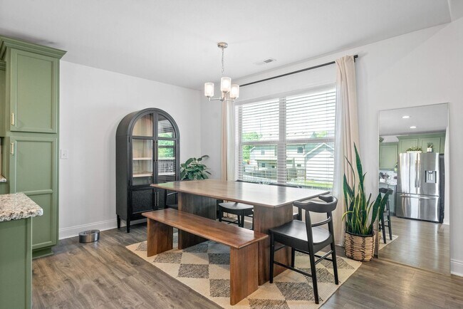 Building Photo - 3 bedroom Pet Friendly Home For Rent Near Needmore Road!