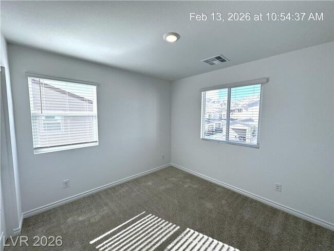 Building Photo - Stylish Gated Northwest Townhome with Open Living & Modern Finishes!