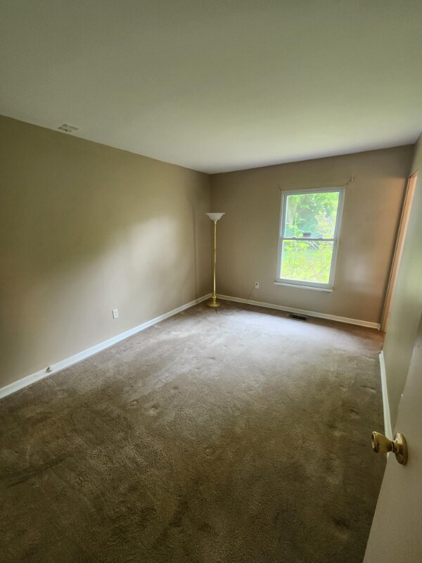 Building Photo - 10046 Manistee Way