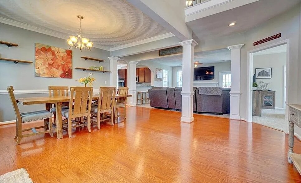 Building Photo - 561 Graphite Trl