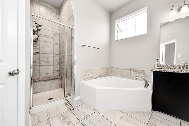 Building Photo - 2518 Terrace Point Dr