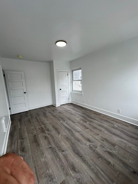 Building Photo - 919 Elsinore Pl