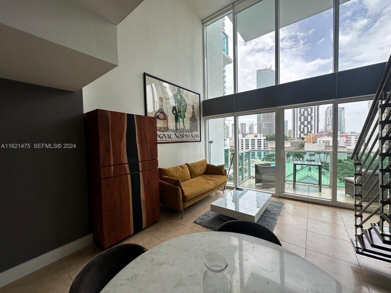 Building Photo - 41 SE 5th St