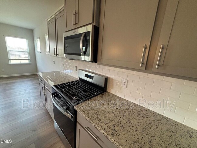 Building Photo - 3230 Pelican Ln