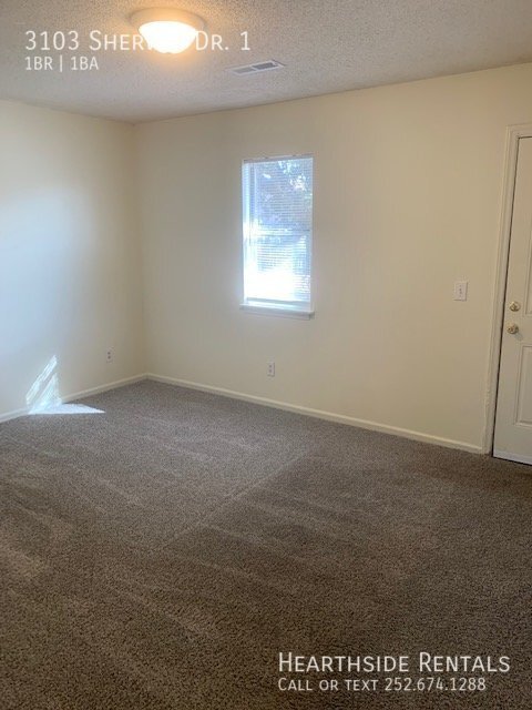 Building Photo - 3103 Sherwin Dr