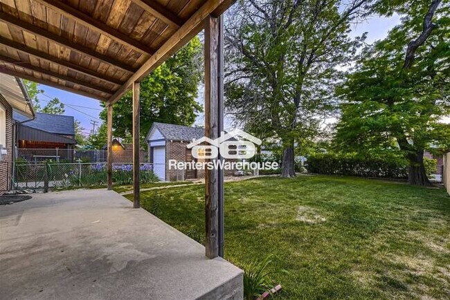 Building Photo - 12-17 MONTH LEASE! Available 7/14! Light A...