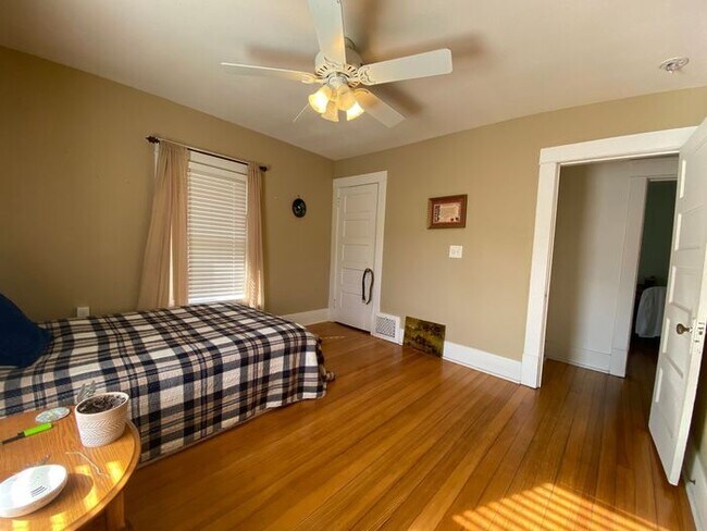 Building Photo - $2,200 | 3 Bedroom, 2.5 Bathroom House | No Pets | Available for a January 7th, 2026 Move In!