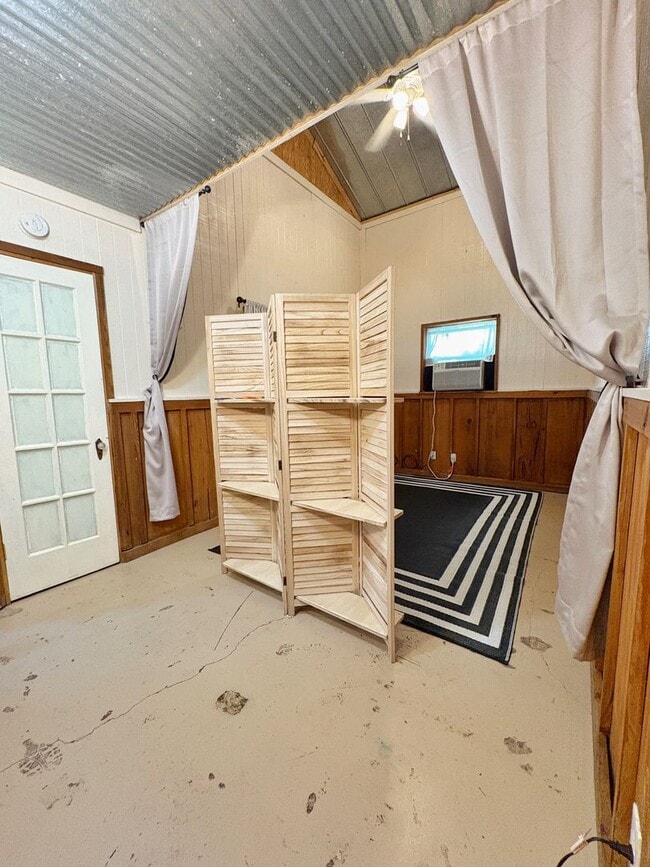Building Photo - 200 Saddleback Ridge Trl