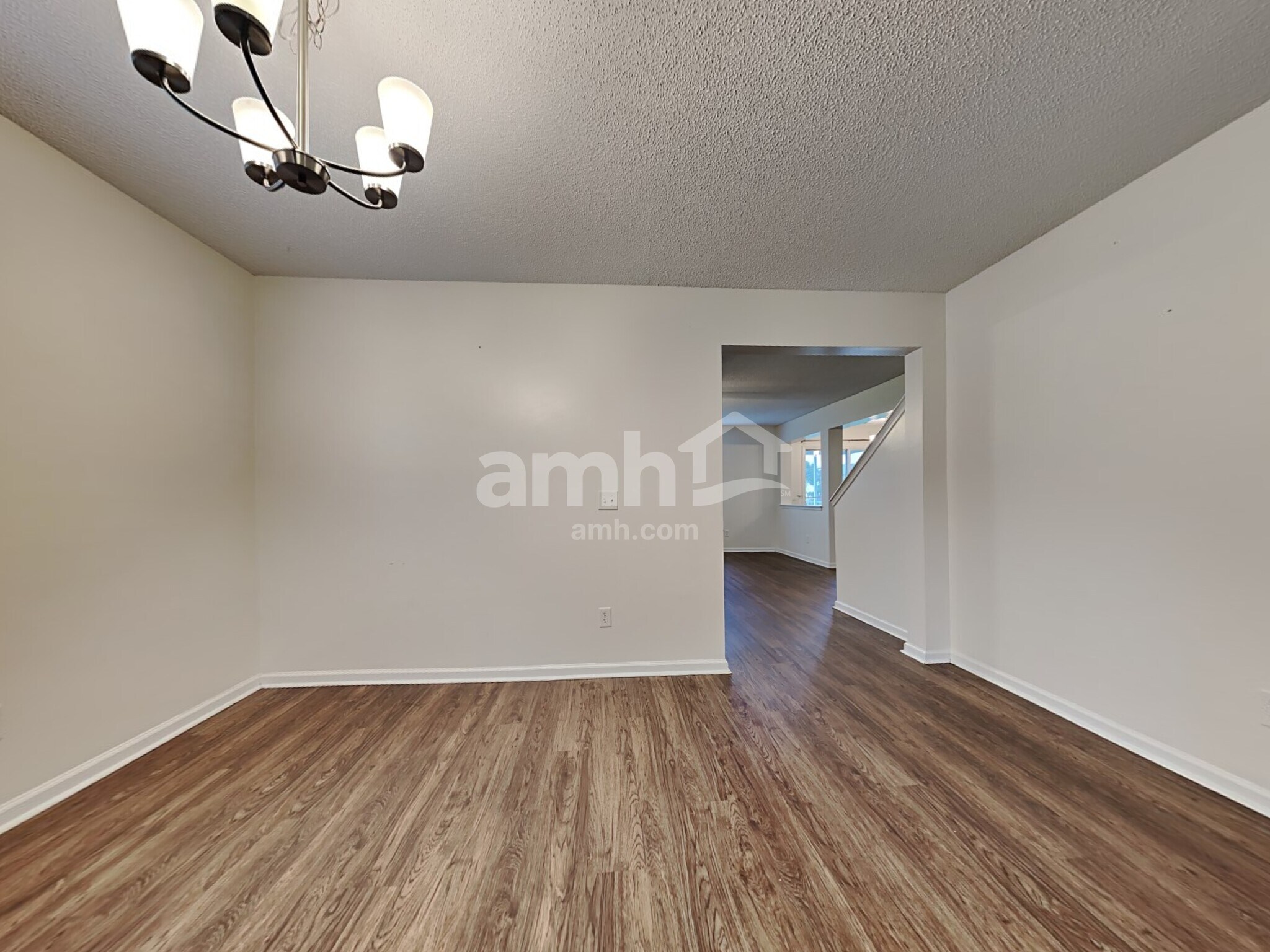 Building Photo - 303 Waylon Dr