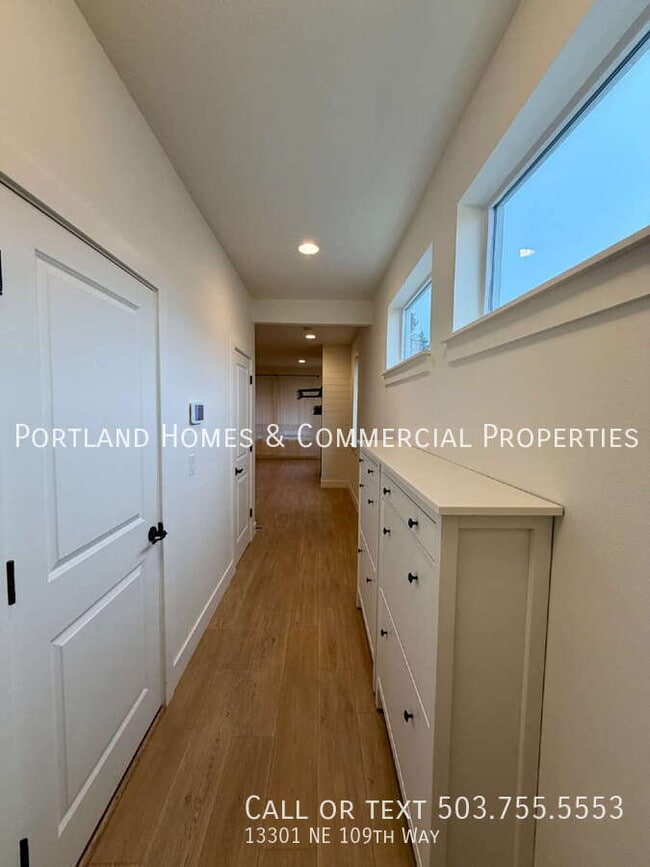 Building Photo - 13301 NE 109th Wy