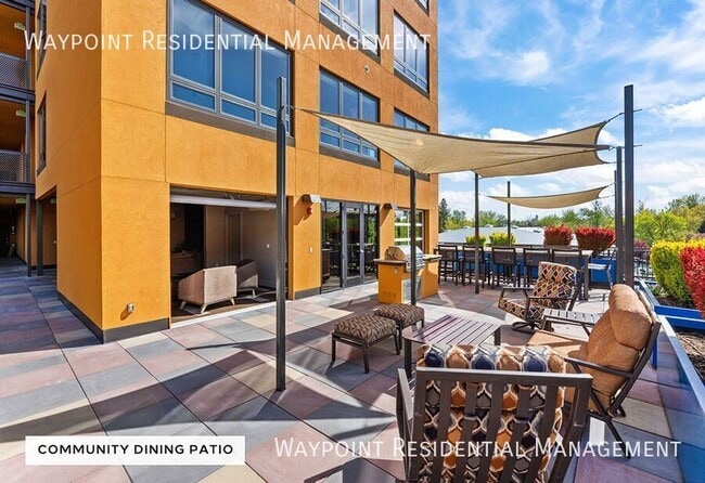 Building Photo - 611 S 8th St