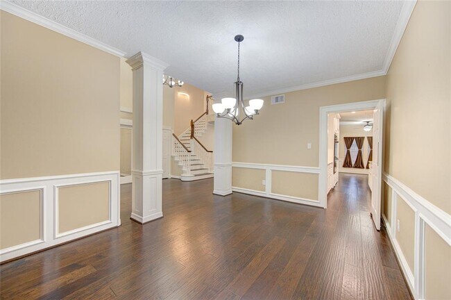 Building Photo - 19330 Foxtree Ln