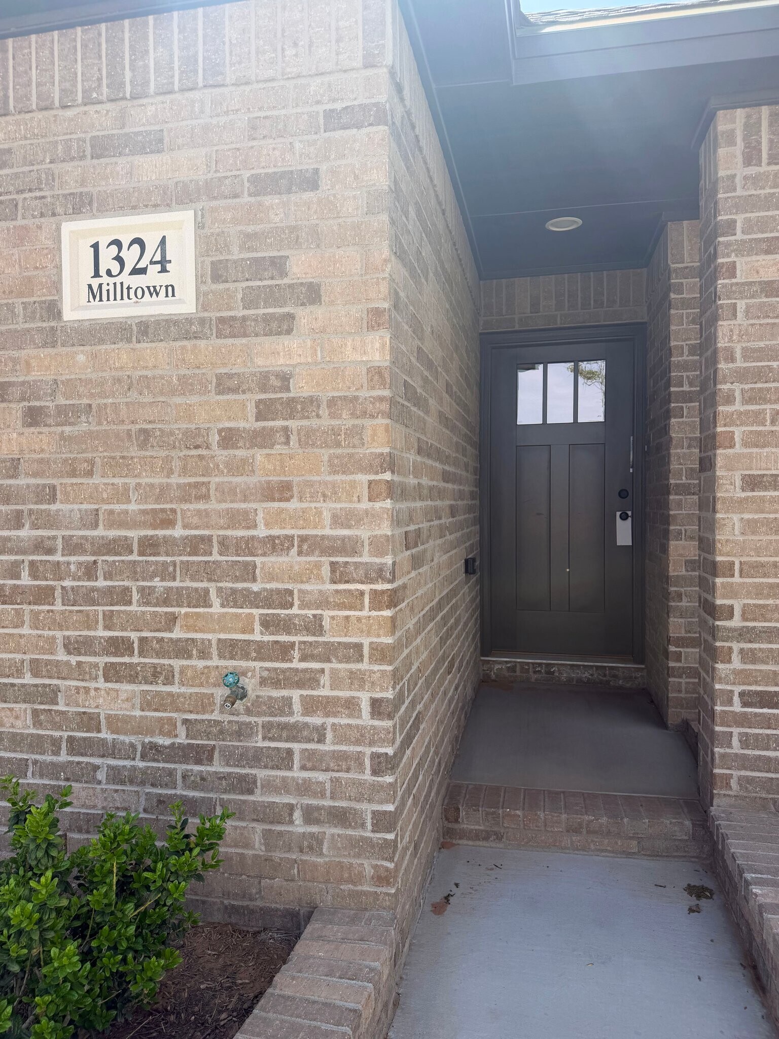 Building Photo - 1324 Milltown Rd