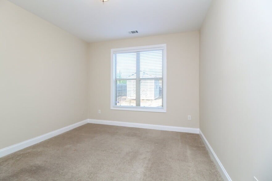 Building Photo - 217 Shelton Cir