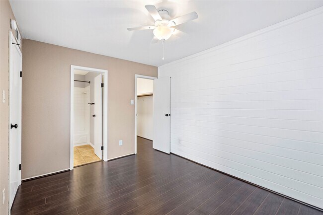 Building Photo - 3200 S Gessner Rd