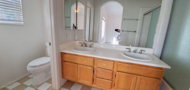 Building Photo - 5463 Avignon Ct