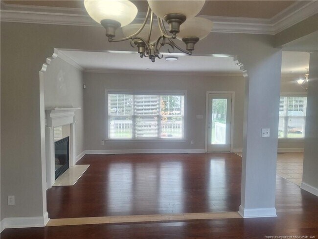 Building Photo - 2083 Broadman Ave