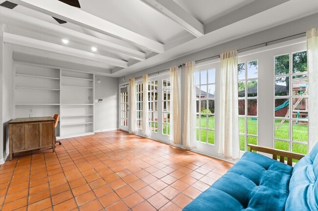 Building Photo - 9407 Brooding Oak Cir