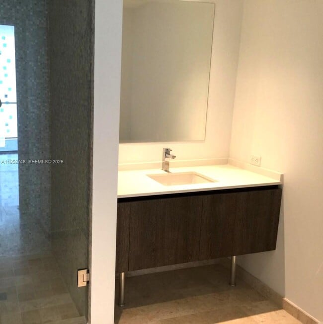 Building Photo - 68 SE 6th St